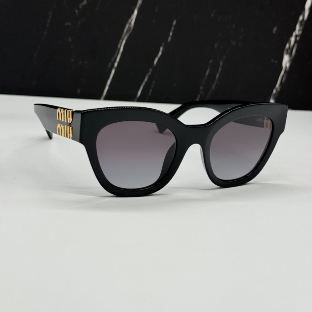 MIU MIU SMUO1Y 1AB5D1
WOMEN SUNGLASSES MUOTYS 1A-5D1 BLACK GREY EYEWEAR - Picture 6 of 15